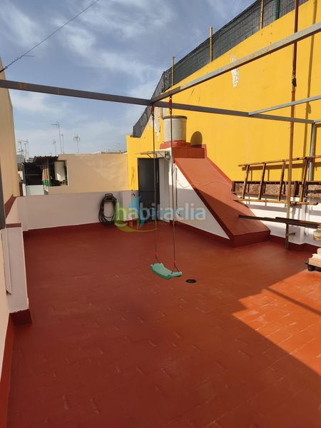 Foto d90dde45-11e0-4d3d-b1cf-63e377a189bd. Casa  en Palmete Sevilla