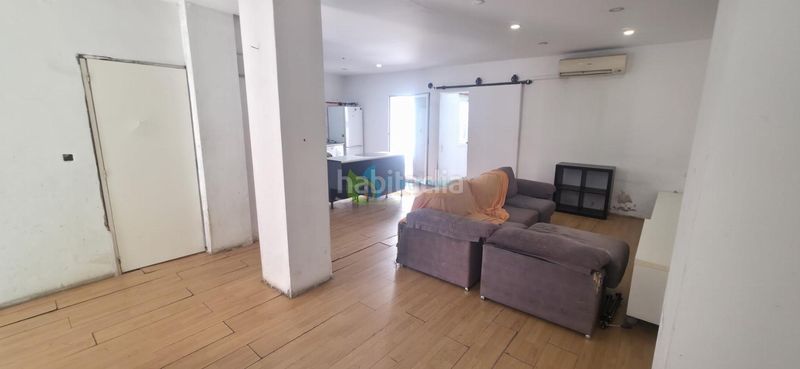 Foto eefb2a3c-f3cc-4367-b33c-30a3c43af560. Casa amb aparcament a Torreblanca Sevilla