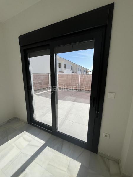 Foto 36ff463a-05f8-4373-ac4d-2e526ca8866b. Casa  en venta en pueblo, 4 dormitorios. en Salteras