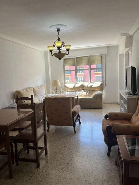 Foto d3567ec7-d5f3-4ca9-a9b3-97eb274fb991. Miete etagenwohnung in La Calzada - La Florida Sevilla