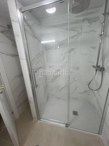 Foto d9dc7e86-efb1-478f-9d02-6fd7cc57480e. Miete etagenwohnung in La Calzada - La Florida Sevilla