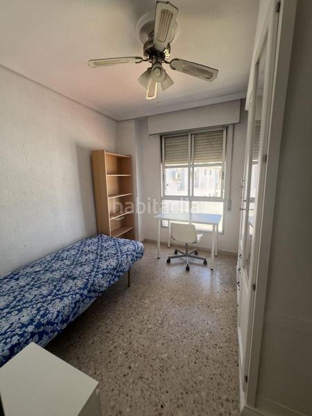 Foto f0c9b29a-8669-4b91-9944-6b5124d1b38d. Rent flat in La Calzada - La Florida Sevilla