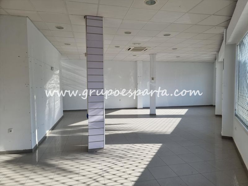 Foto 9b2a2e59-6064-4ad4-8b62-d7f1e96d2bb5. Local comercial a Aznalcázar