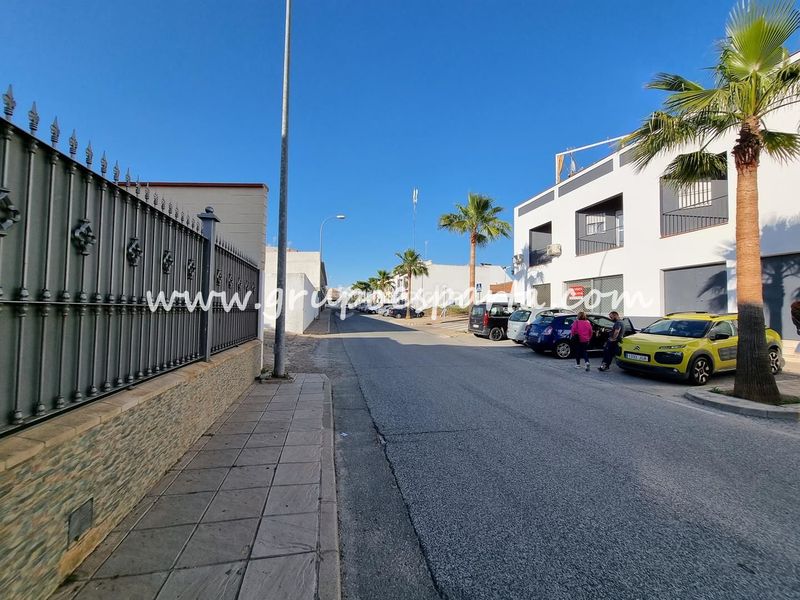 Foto e0f6ddfe-a464-43c2-af82-47702155ba84. Local comercial a Aznalcázar