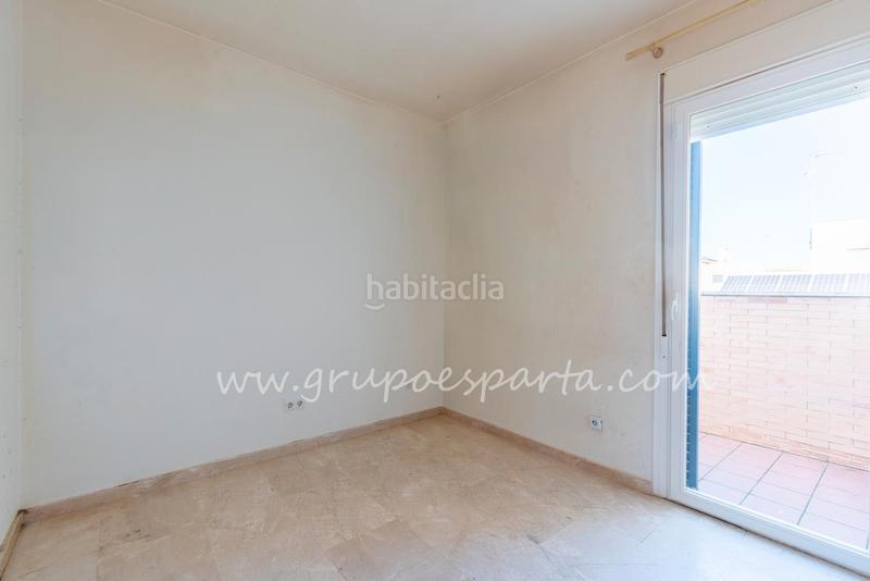 Foto 5f08f82e-cf8c-44bf-aeaa-c8f4923dca70. Casa aparellada a calle moscatel 13 a Loreto Espartinas
