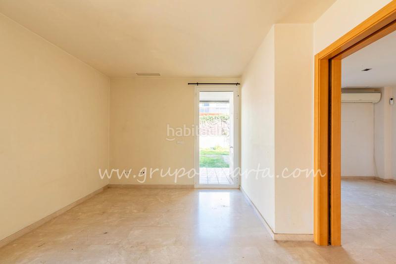 Foto 622d83e7-30aa-4a35-bc26-50404e98a2f8. Casa aparellada a calle moscatel 13 a Loreto Espartinas