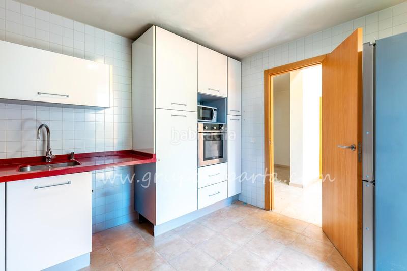 Foto 81a8a669-1f56-4f98-92d4-9d515dba1484. Casa aparellada a calle moscatel 13 a Loreto Espartinas
