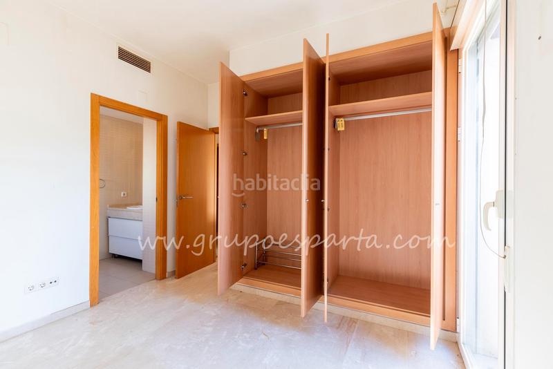 Foto c1299b61-e0b9-47b4-9dd2-1414d712ed51. Casa aparellada a calle moscatel 13 a Loreto Espartinas