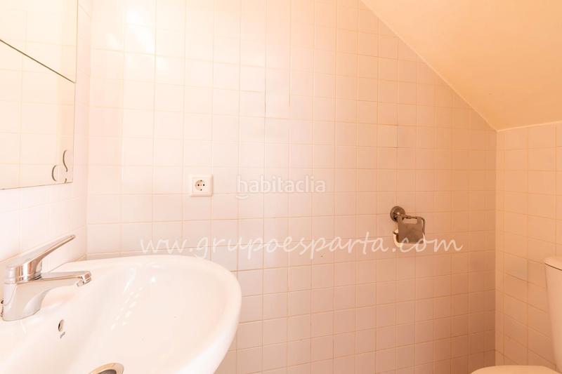 Foto ca4eacfa-6cbf-4da2-8271-217445c37338. Casa aparellada a calle moscatel 13 a Loreto Espartinas