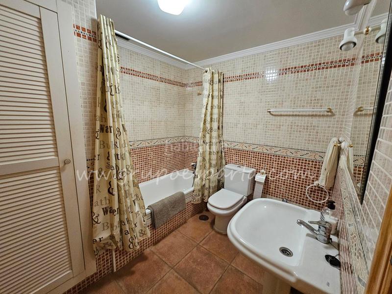 Foto 44700e9f-455e-4212-92cf-474409c5305e. Reihenhaus in paseo flecha de nueva umbría 10 in Islantilla golf Islantilla