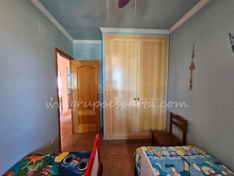 Foto 71bca6ac-47e3-4f81-9bf9-0ebd91546c38. Reihenhaus in paseo flecha de nueva umbría 10 in Islantilla golf Islantilla