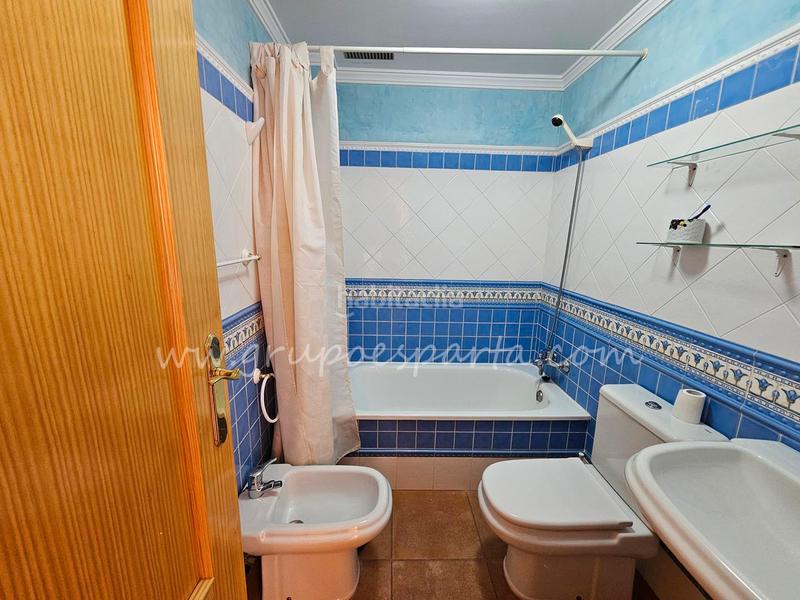 Foto 74c91610-632b-443c-8890-5ac02414a737. Reihenhaus in paseo flecha de nueva umbría 10 in Islantilla golf Islantilla