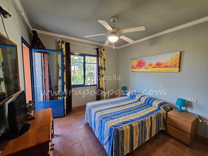 Foto a8ed52d1-8b1f-45ac-a600-e80eef91fe19. Reihenhaus in paseo flecha de nueva umbría 10 in Islantilla golf Islantilla