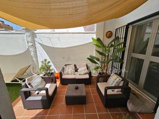 Casa adossada a Calle maría zambrano 61. Adosada con posibilidad de construir castillete.