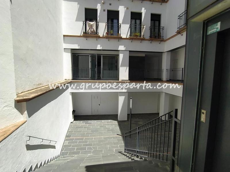 Foto d857f6a6-026f-4cc8-a417-95ffc7873f55. Geschäftsraum in Sanlúcar la Mayor