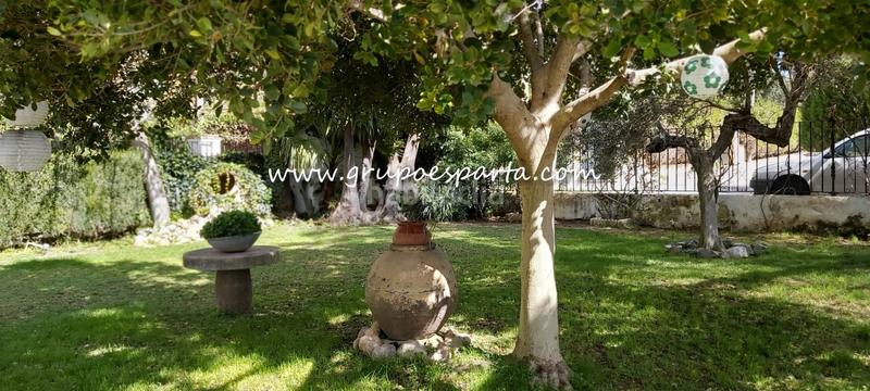Foto 17e14f5a-dbed-4b83-b3d4-4c2937e35c12. Lloguer xalet amb aparcament piscina a Loreto Espartinas
