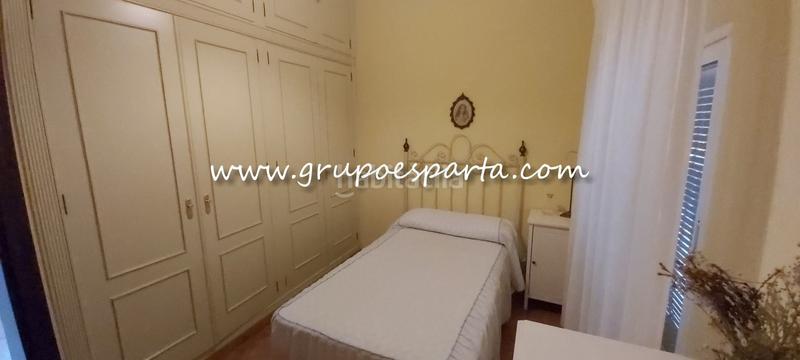 Foto 38a71a28-f790-4ff0-8a28-086f3c041c45. Lloguer xalet amb aparcament piscina a Loreto Espartinas