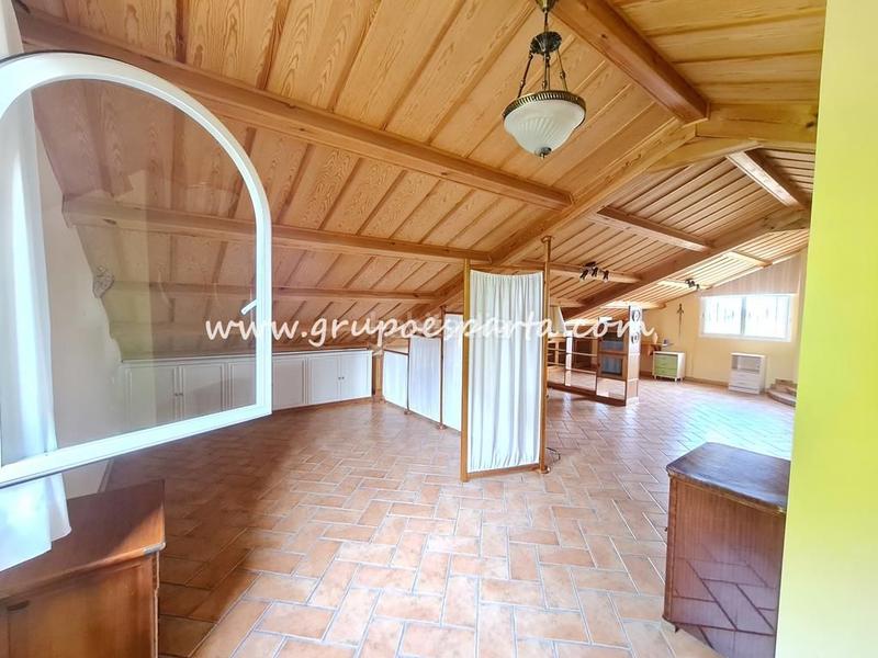 Foto daecd2da-f78b-433b-a33d-051e30e0368c. Lloguer xalet amb aparcament piscina a Loreto Espartinas