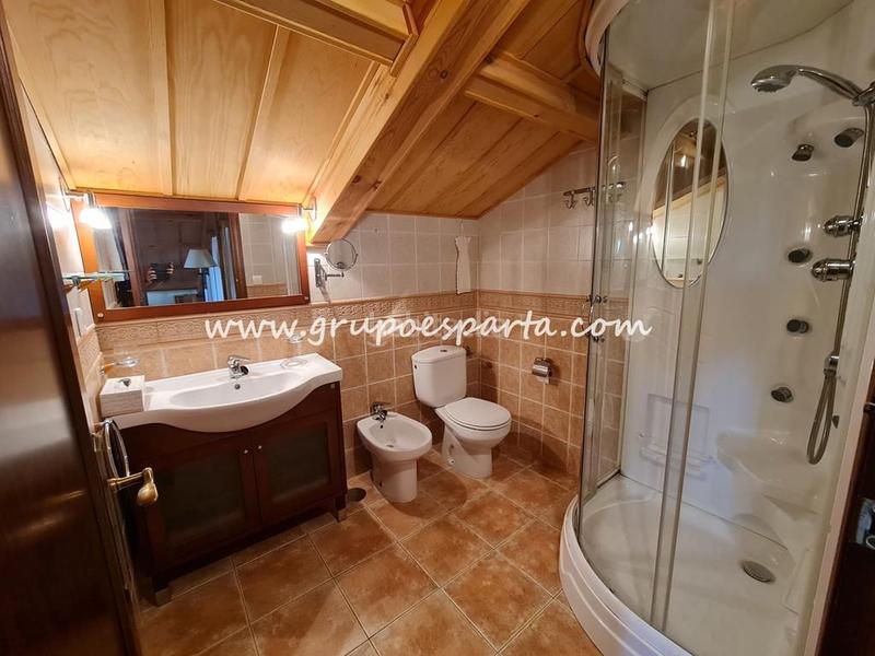 Foto e56e3f5f-3917-487d-947d-76a92f4a9327. Lloguer xalet amb aparcament piscina a Loreto Espartinas