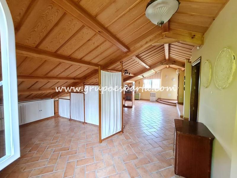 Foto f21b4a0a-db63-4e8f-b742-0badb8822855. Lloguer xalet amb aparcament piscina a Loreto Espartinas