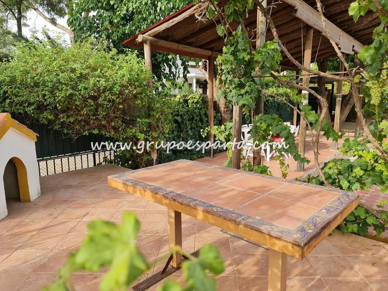 Foto 637033ad-3249-4bc6-9c35-cd0cd097c9de. Location chalet avec parking piscine dans Loreto Espartinas
