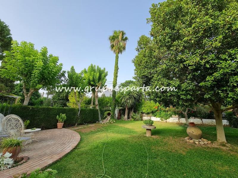 Foto 8b6576df-0148-4a75-a406-a69ab7fc9077. Location chalet avec parking piscine dans Loreto Espartinas