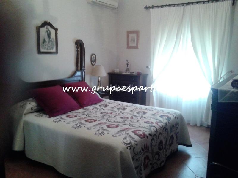 Foto 8b9c09fa-bdaa-415b-b84b-0dd53f310f1f. Location chalet avec parking piscine dans Loreto Espartinas