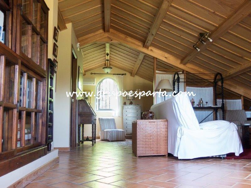 Foto 8ed114b1-1811-4732-af3f-b1b99a4e1471. Location chalet avec parking piscine dans Loreto Espartinas