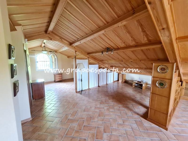 Foto 90cc92f0-c2f4-4216-ad72-b4be6943c08a. Location chalet avec parking piscine dans Loreto Espartinas