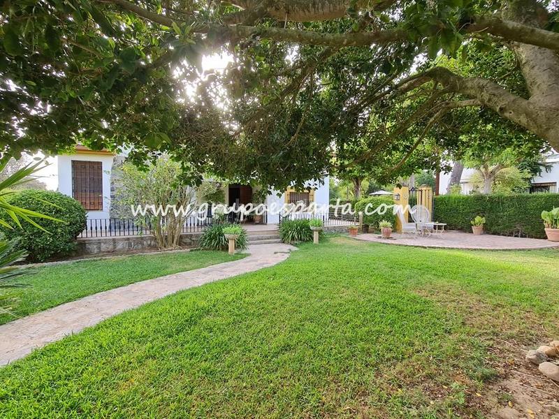 Foto b75fda9e-76be-4c51-8101-9c17074fbefb. Location chalet avec parking piscine dans Loreto Espartinas