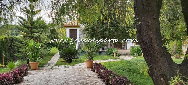 Foto 2f4ec210-4e7b-42cf-857c-5af0c35577c1. Miete chalet mit parking pool in Loreto Espartinas