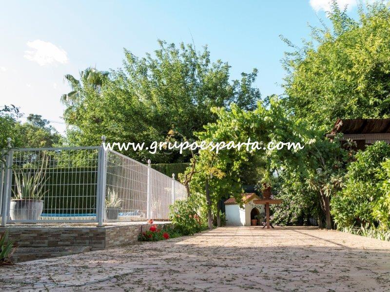 Foto 42538cf3-3719-41b7-9a05-1a8d9edace56. Miete chalet mit parking pool in Loreto Espartinas