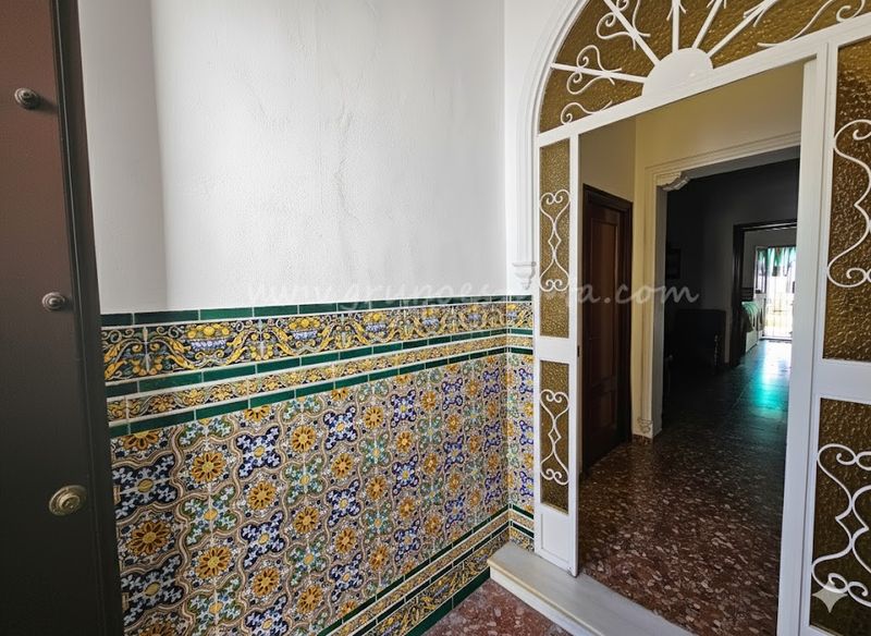 Foto 4a811d21-6198-4116-920e-5b0eb8c39b08. Casa adossada a lopaz 20 a Umbrete