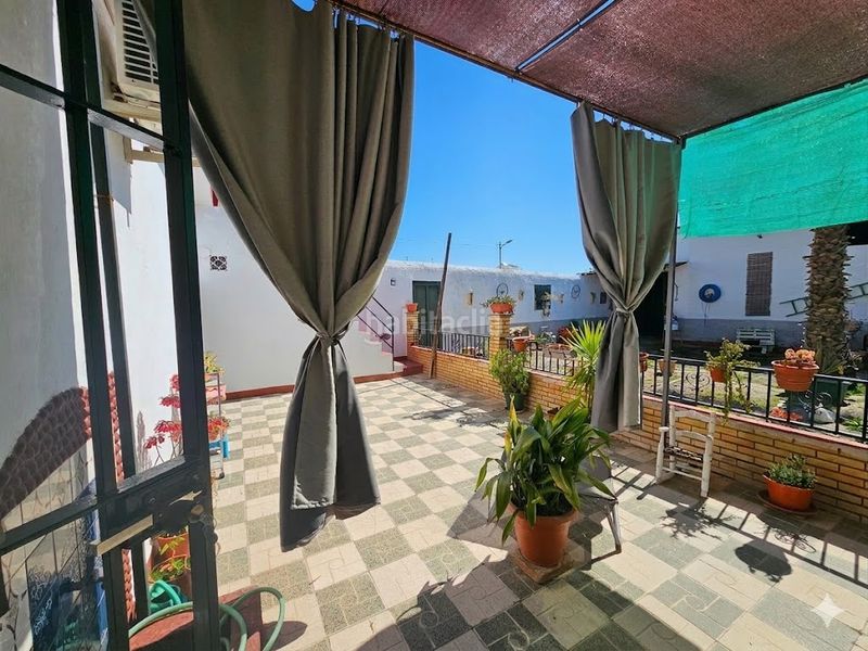 Foto 4eb63ed2-9b90-45d7-96e3-2406679c7806. Casa adossada a lopaz 20 a Umbrete