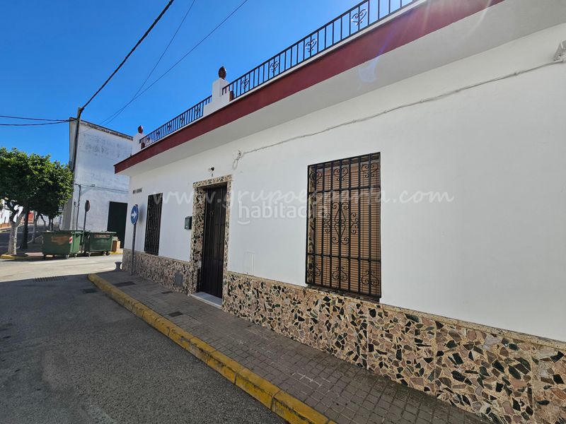 Foto 524b26c4-f76b-41c8-aa33-370ddc1500ff. Casa adossada a lopaz 20 a Umbrete