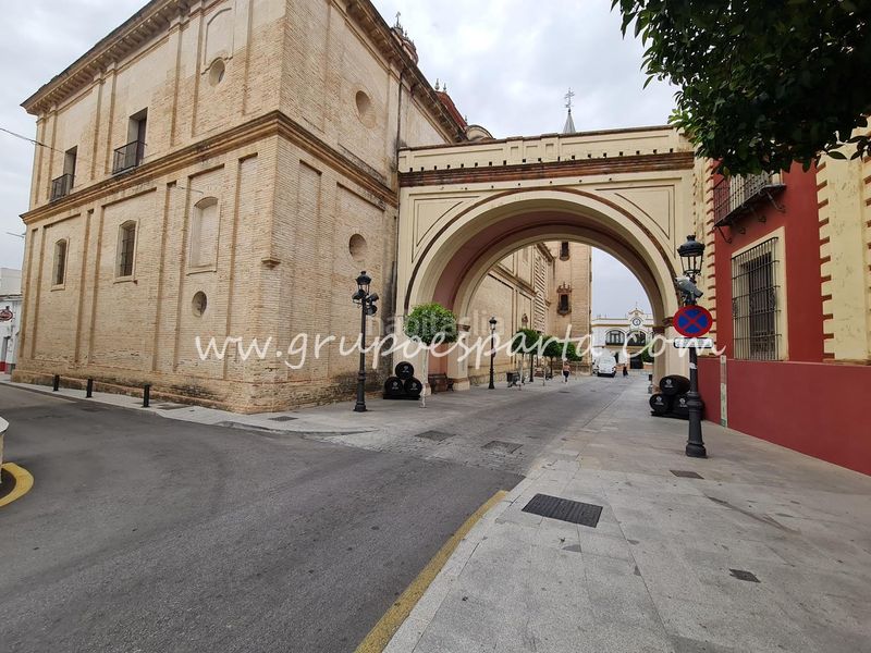 Foto dfb71fc8-d0fd-489a-9f34-d6638bd21cf9. Casa adossada a lopaz 20 a Umbrete