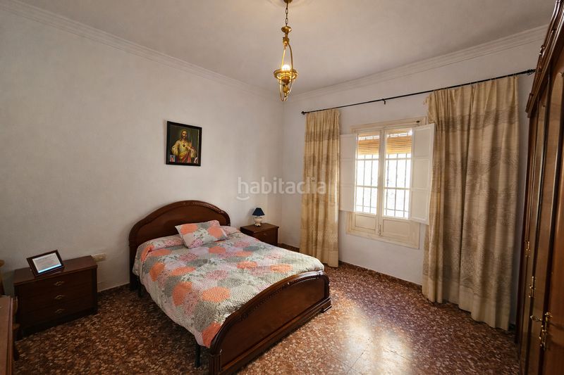 Foto f8c1f322-3d57-4173-922e-f57f2d1a2847. Casa adossada a lopaz 20 a Umbrete