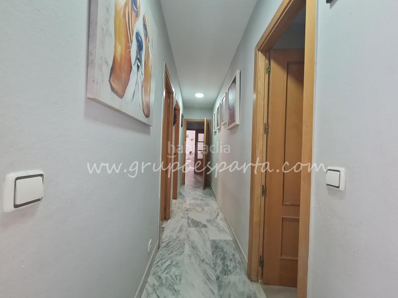 Foto 3790cc44-3b2b-4d22-9e4c-b50293c09237. Appartamento in calle flor de tomillo 8 in colores - entreparques Sevilla