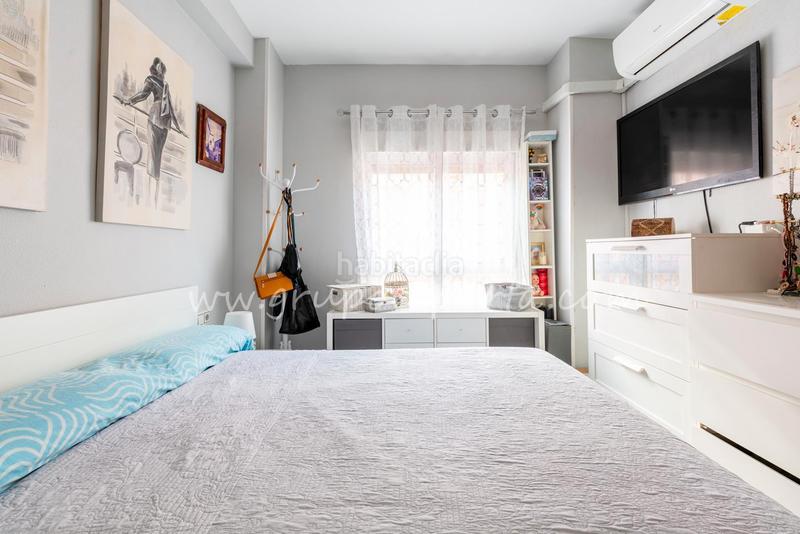 Foto 4865027f-a47a-4454-af66-07adad8ac022. Appartamento in calle flor de tomillo 8 in colores - entreparques Sevilla