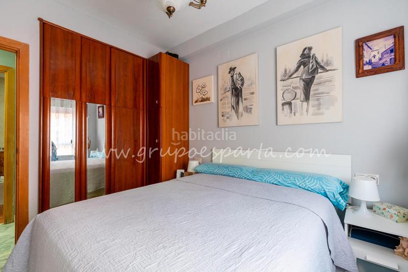 Foto 5c59fed0-8dd7-4fe8-87d2-8b761bbb17d2. Appartamento in calle flor de tomillo 8 in colores - entreparques Sevilla