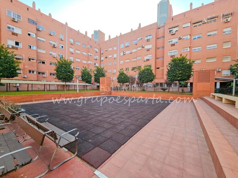 Foto 693c6f06-0111-4a58-b8b6-dae39ab7e3a2. Appartamento in calle flor de tomillo 8 in colores - entreparques Sevilla