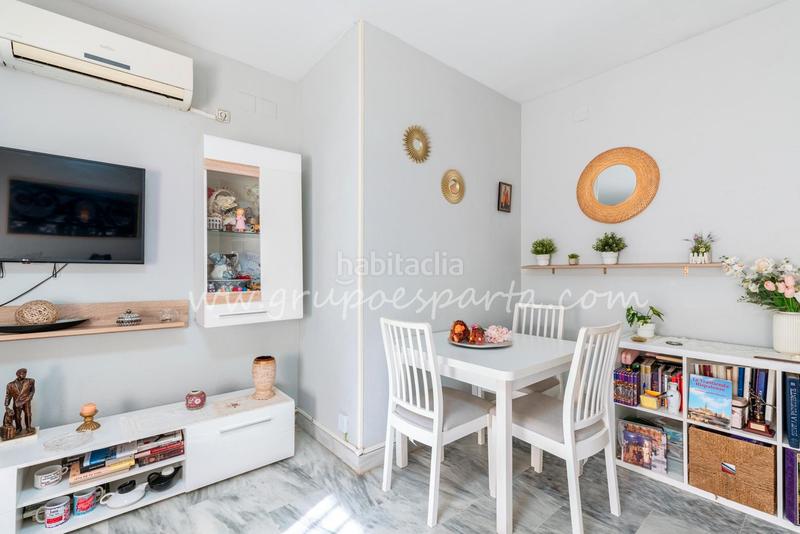 Foto a58f39b7-5e9e-4cdd-bfc3-55128817ac67. Appartamento in calle flor de tomillo 8 in colores - entreparques Sevilla