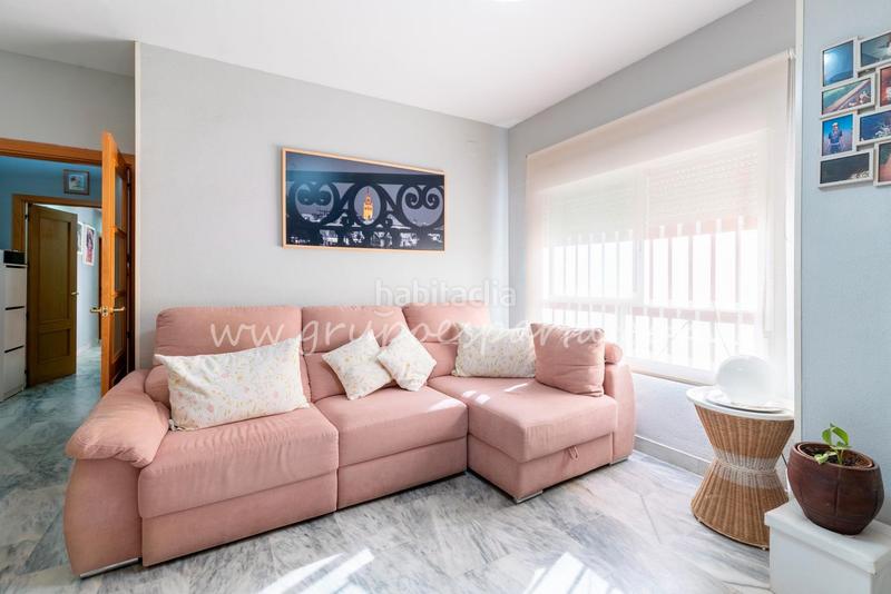 Foto aceec0fc-5f66-4fa5-aa16-f5d78ab3f78a. Appartamento in calle flor de tomillo 8 in colores - entreparques Sevilla