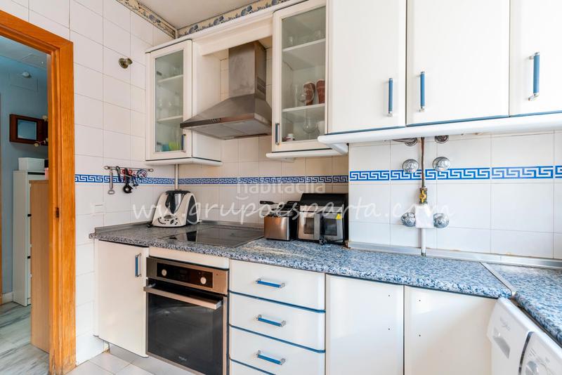 Foto e42266b0-47f6-459a-8e62-92692ec19c22. Appartamento in calle flor de tomillo 8 in colores - entreparques Sevilla