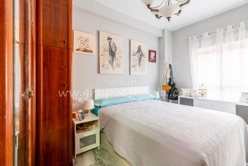 Foto e5aed575-a7d7-4b5a-aecb-d983bca42f4d. Appartamento in calle flor de tomillo 8 in colores - entreparques Sevilla