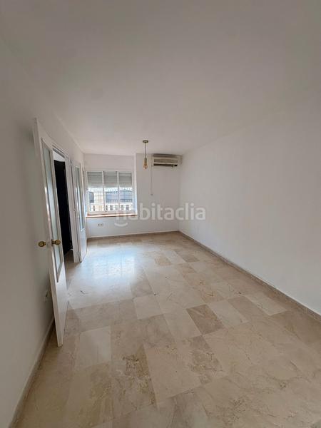 Foto 0310d300-ff79-4ece-aecd-4ba0f860d63d. Casa adosada en calle arrope 16 vivienda adosada con piscina comunitaria. en Villanueva del Ariscal