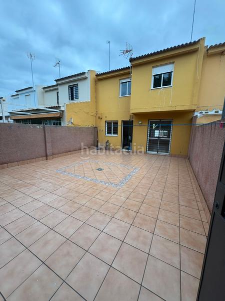Foto 065c97ed-af57-44d1-a376-e37b80897583. Casa adosada en calle arrope 16 vivienda adosada con piscina comunitaria. en Villanueva del Ariscal