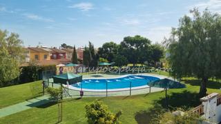 Maison jumelée  Calle arrope 16. Vivienda adosada con piscina comunitaria.