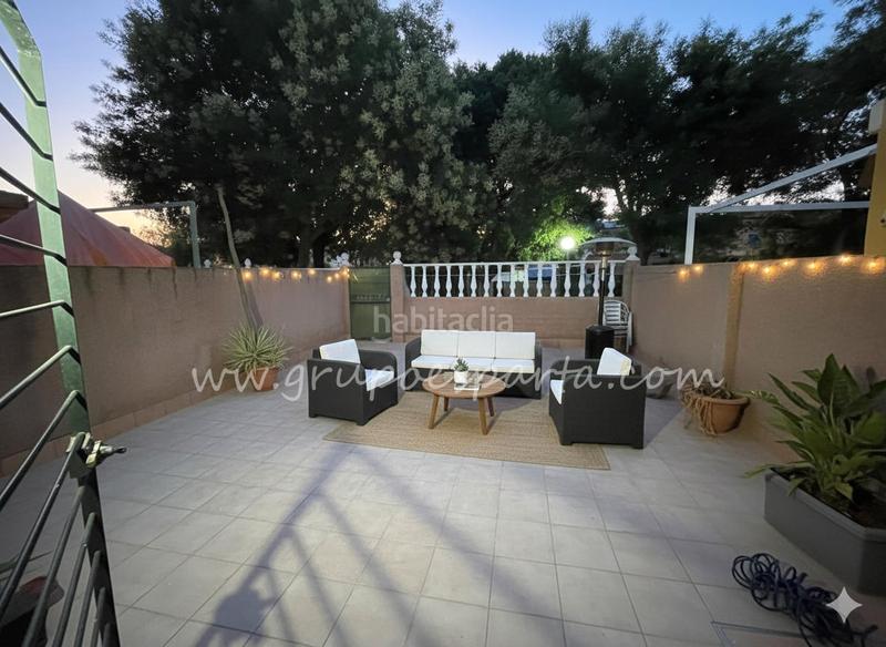 Foto 811b207b-38ac-4ac8-9174-4f225c1d7303. Casa adossada a calle arrope 16 a Villanueva del Ariscal