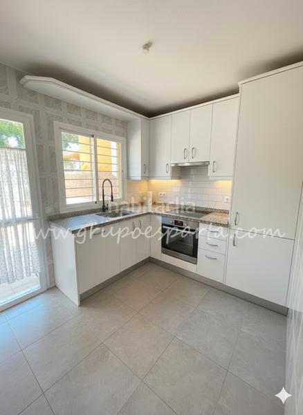 Foto 8b0c9ae9-c490-48e9-86e9-90ac01750a4c. Casa adossada a calle arrope 16 a Villanueva del Ariscal